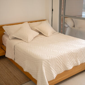Cubrecama Quilt de 5 piezas – Diseño Bordado ZigZag