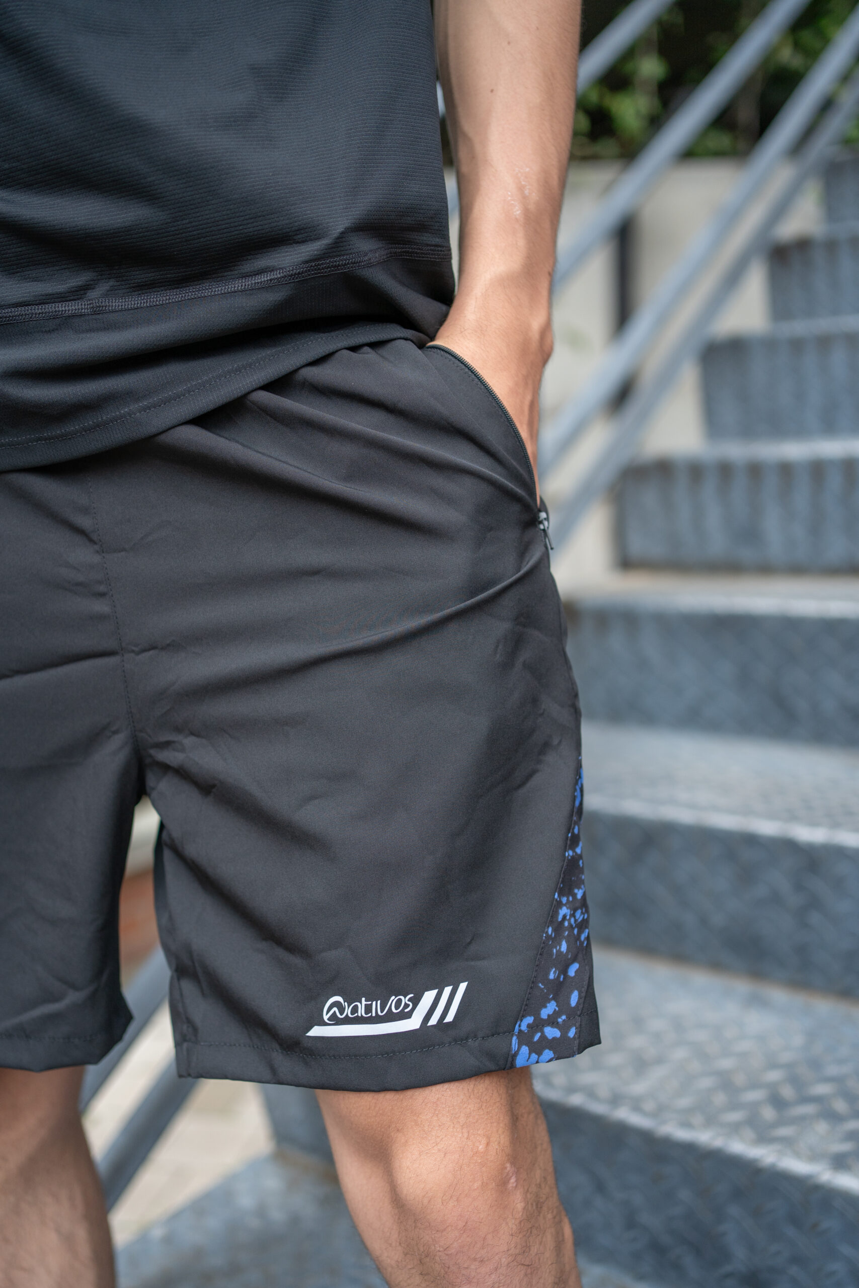 Pantaloneta con corte estampado