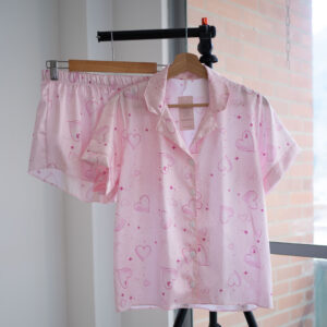 Pijama en Satin de corazones