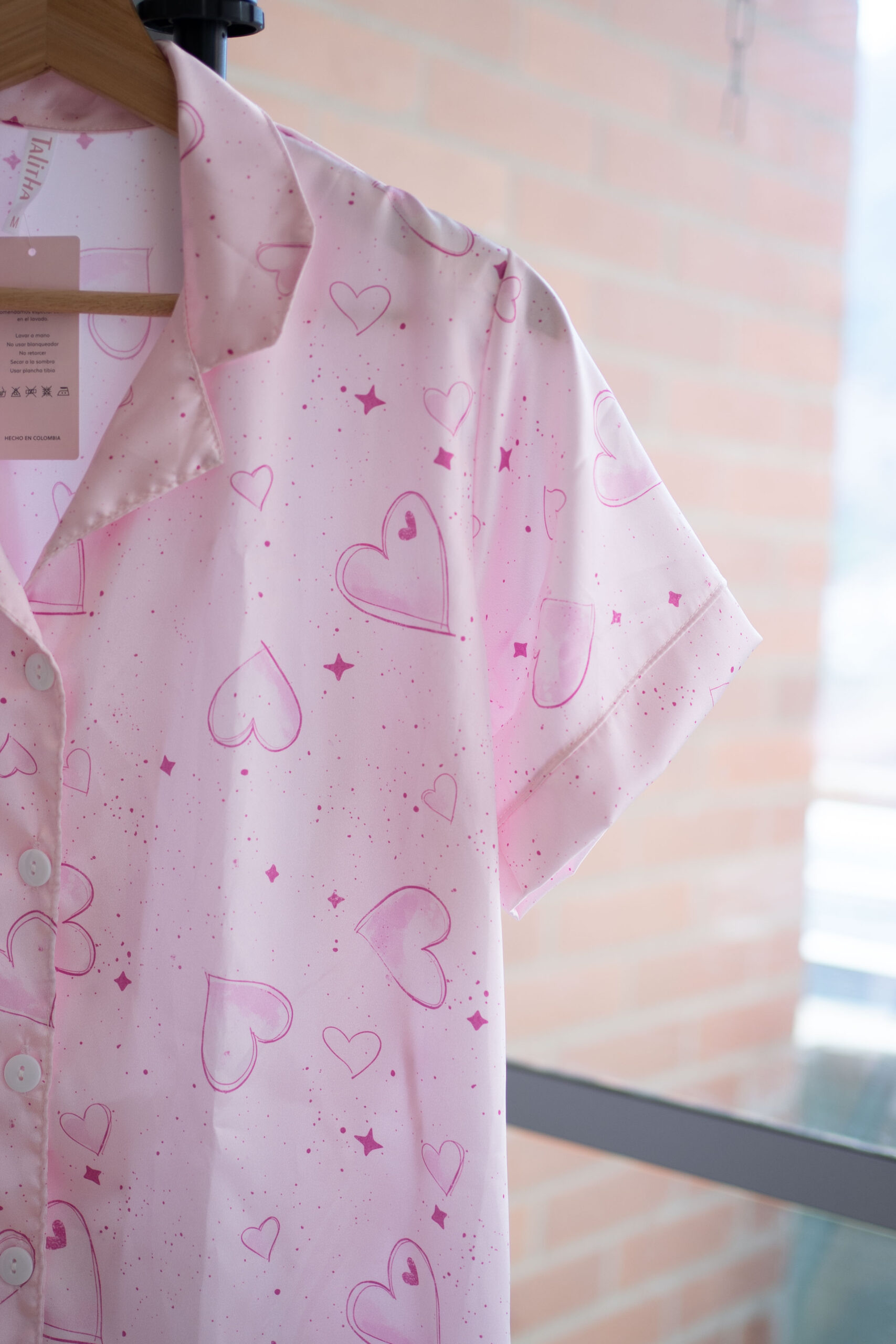 Pijama en Satin de corazones - Image 3
