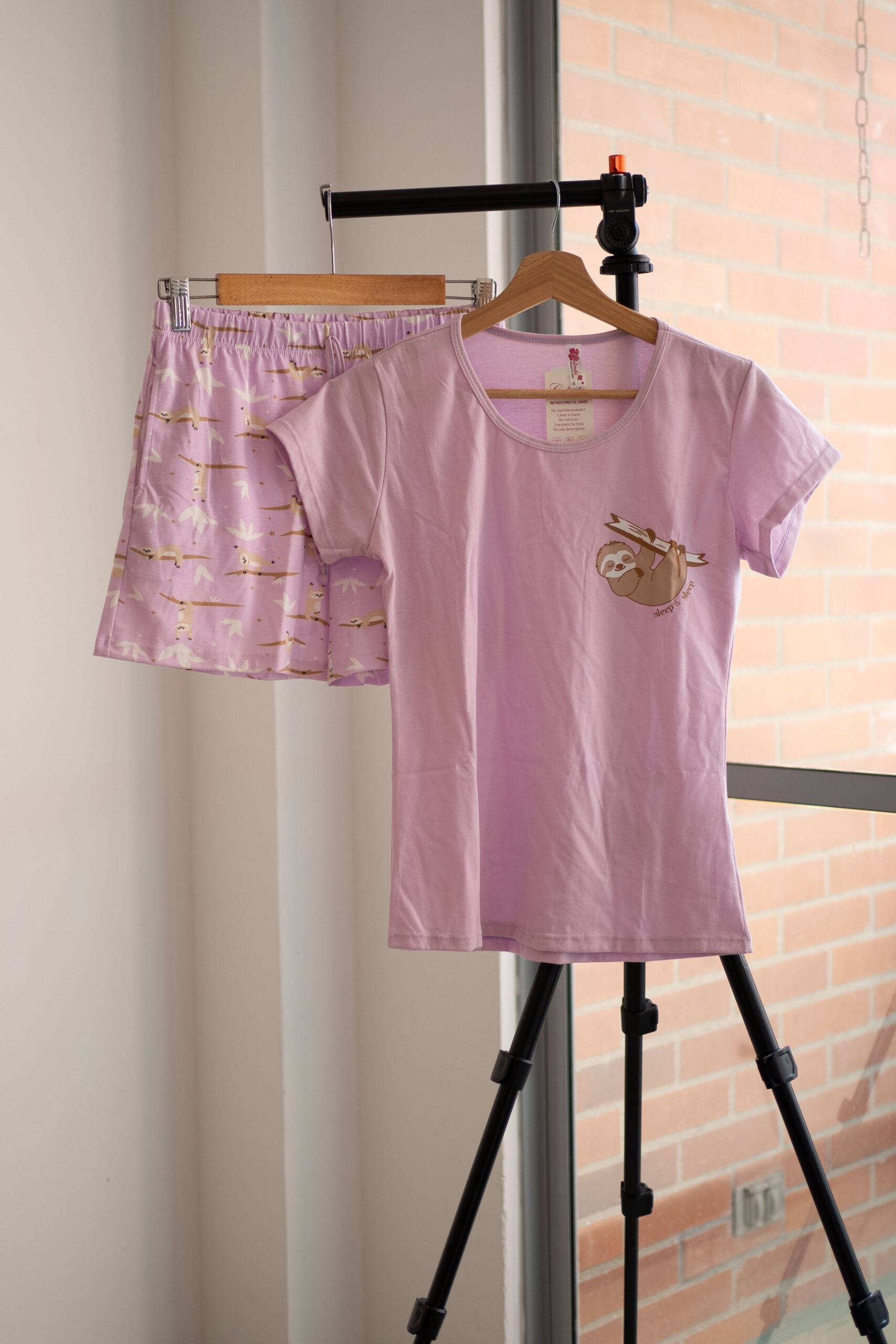 Pijama de short y camiseta - Oso perezoso