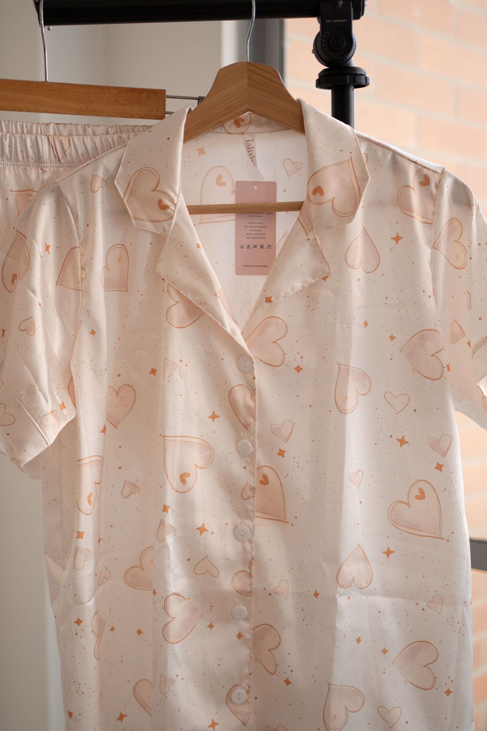Pijama en Satin de corazones - Image 6